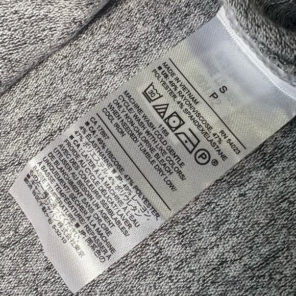 Banana Republic New Luxespun Small Gray Women's Lightweight Turtleneck Top - Picture 6 of 7